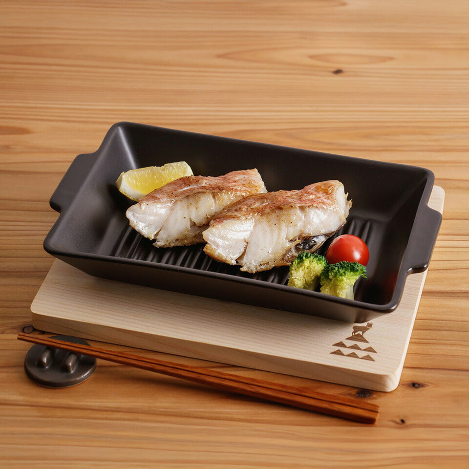 58Lオーブン 600×400mm焼き皿付き かもしか道具店 グリルのプレート 皿 直火 魚焼きグリル トースター