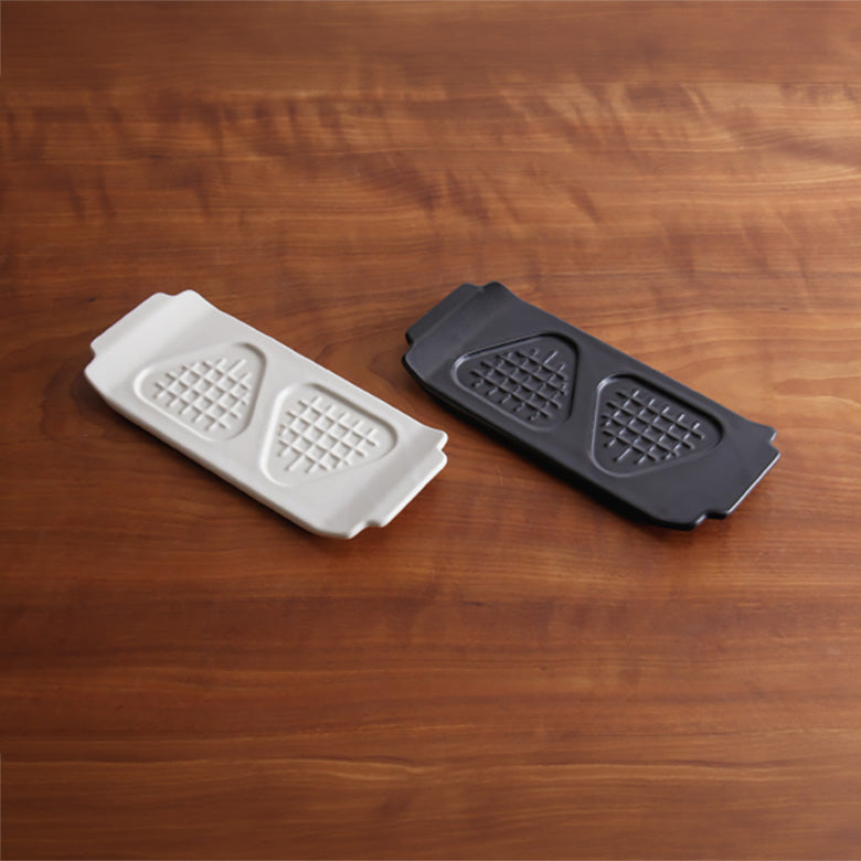 かもしか道具店 焼きおにぎりのプレート 皿 耐熱陶器 オーブン トースター対応