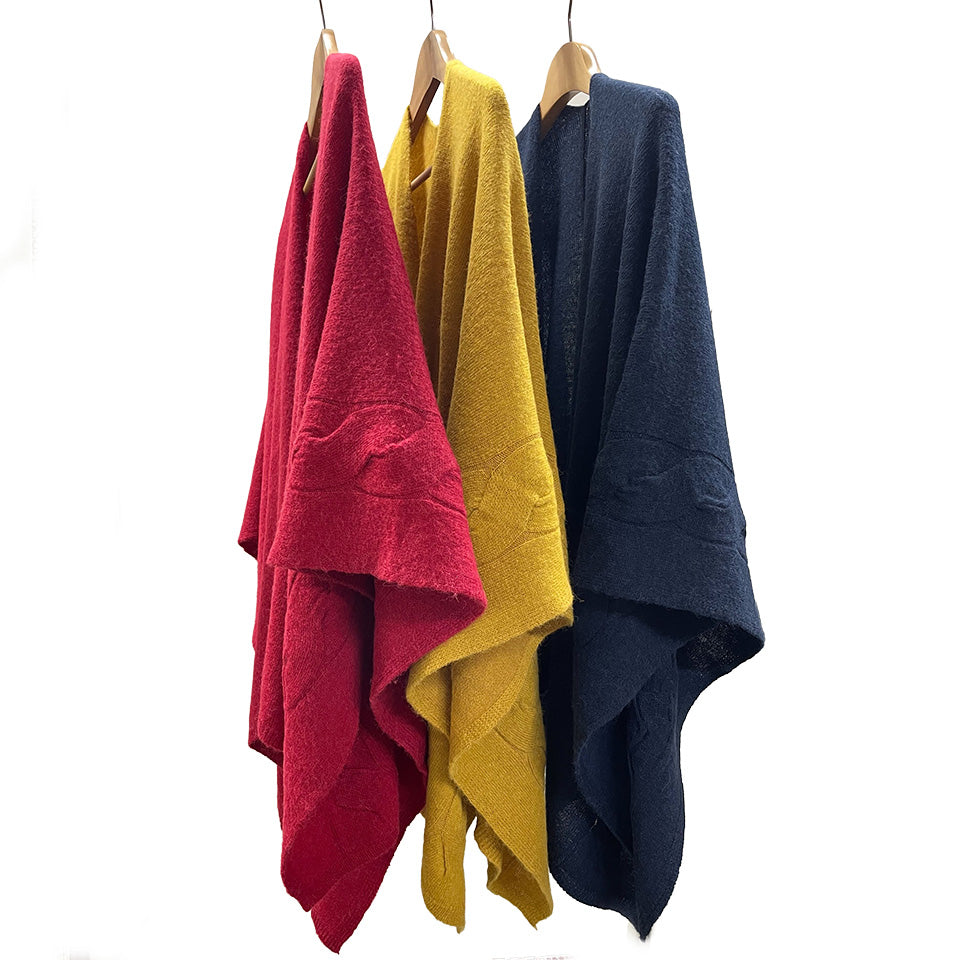 五泉ニット tate 羽織るポンチョ なめらかアルパカ 大きなケーブル柄 サイフク