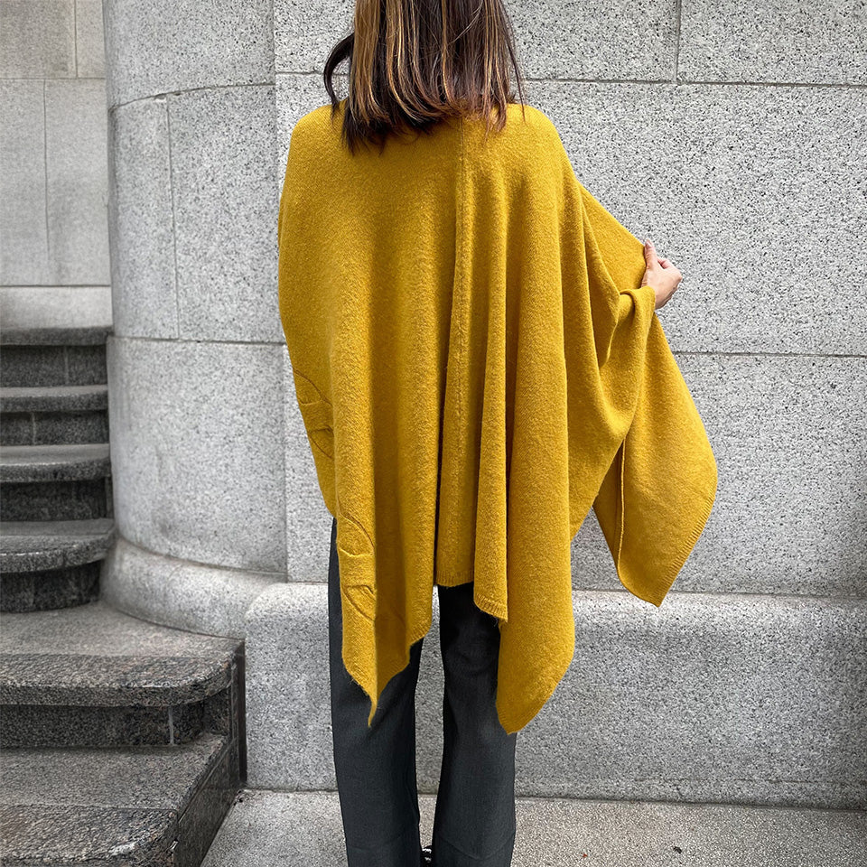 五泉ニット tate 羽織るポンチョ なめらかアルパカ 大きなケーブル柄 サイフク