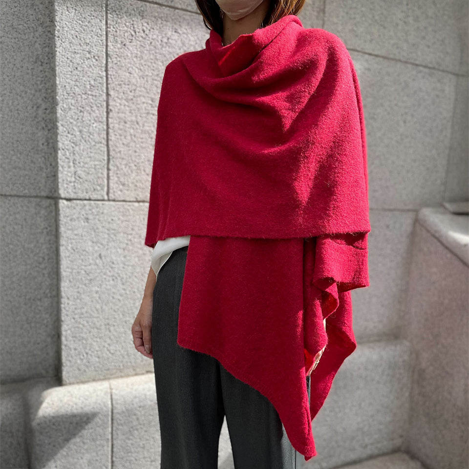 五泉ニット tate 羽織るポンチョ なめらかアルパカ 大きなケーブル柄 サイフク